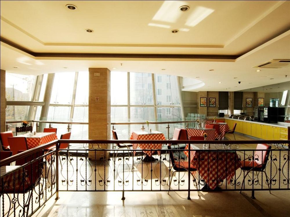 Jingjiang Inn Shanghai Caobao Railway Station Exterior foto